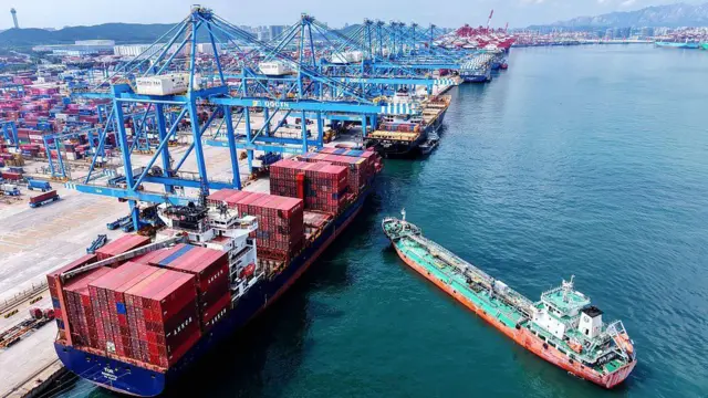 US and China extend trade truce deadline for another 90 days
